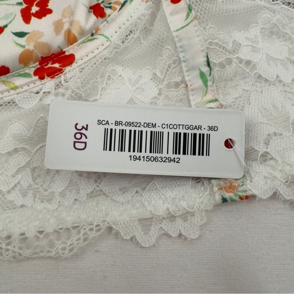 Adore Me Floral Lace Bra in White and Red - Picture 11 of 11
